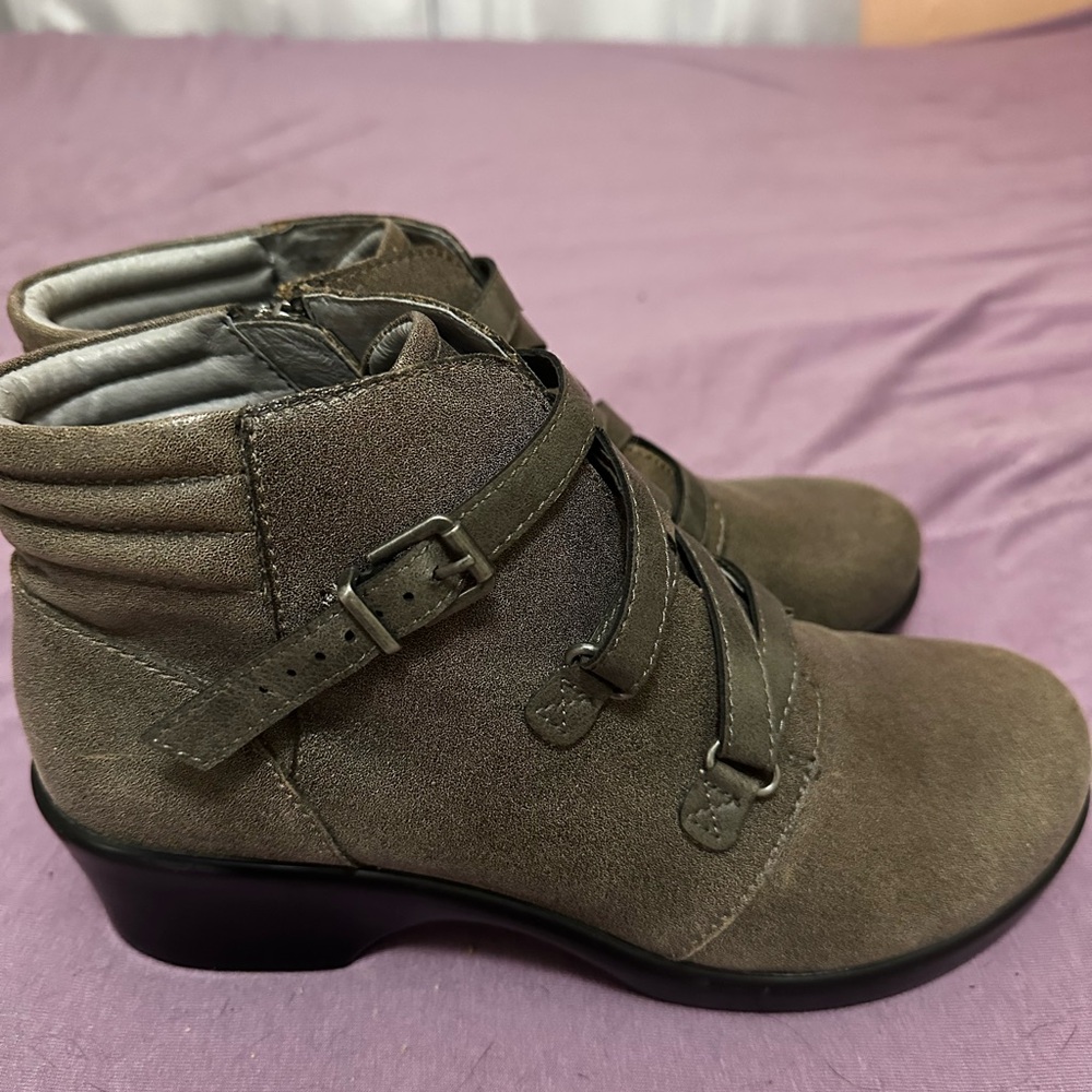 Alegria Women's Ankle Boots - Taupe Suede
